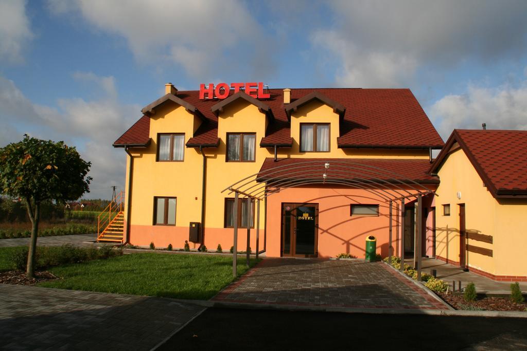 Hotel Kuznia Oberza Polska Łysomice Extérieur photo
